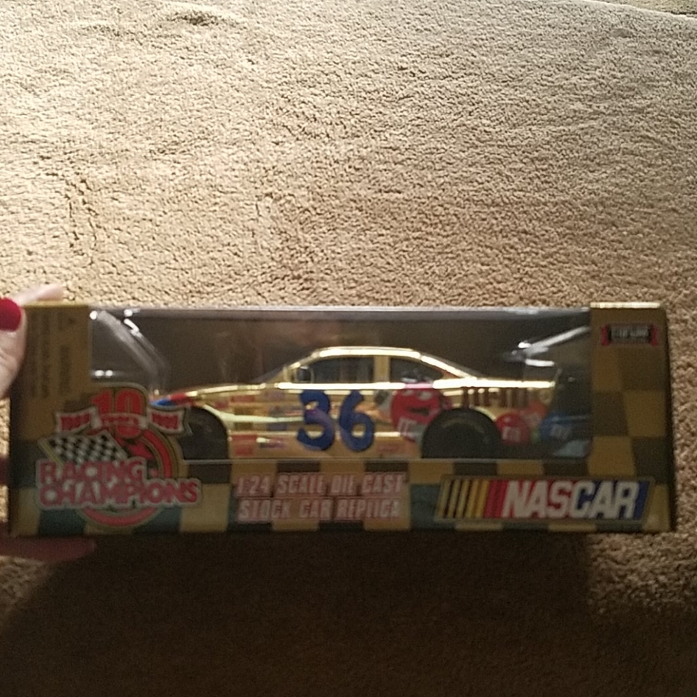 Racing Champions 1:24 Scale Ernie Irvin #36